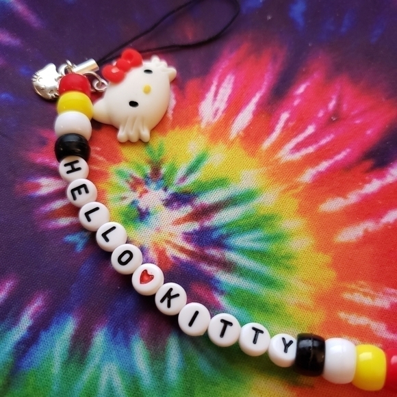 HANDMADE Kawaii Hello Kitty Long Phone Charm - Picture 1 of 11